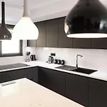 Luxury Black Cube With Heated Pool Вилла