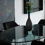 Luxury Black Cube With Heated Pool 别墅 *