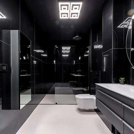 Villa Luxury Black Cube With Heated Pool
