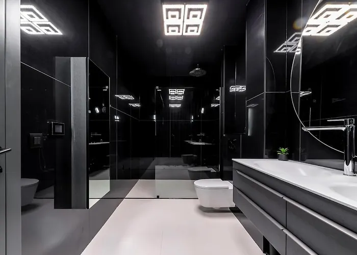Villa Luxury Black Cube With Heated Pool